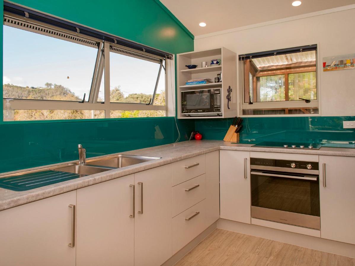 Coro Beach Haven - Hahei Holiday Home Экстерьер фото