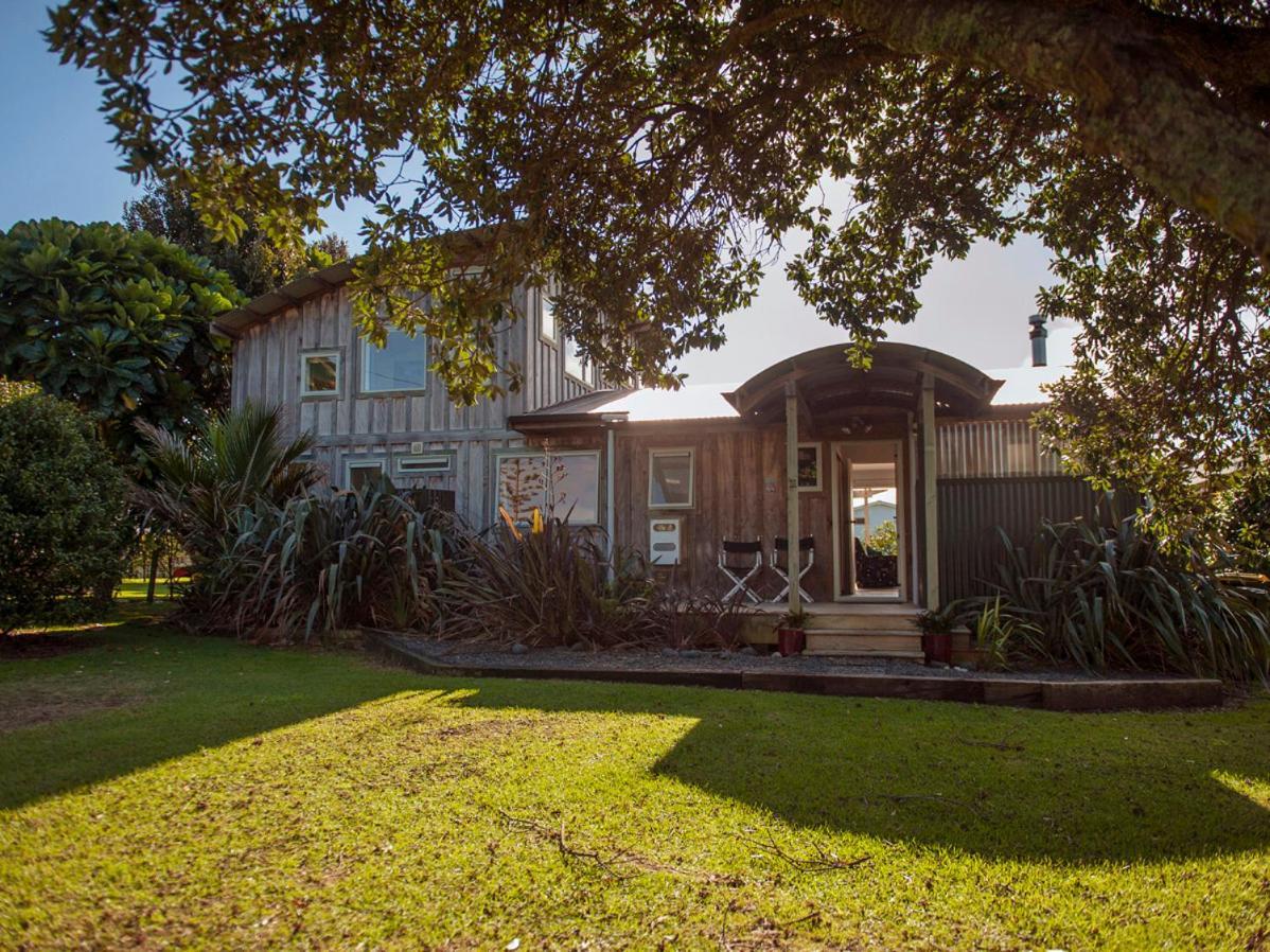 Coro Beach Haven - Hahei Holiday Home Экстерьер фото